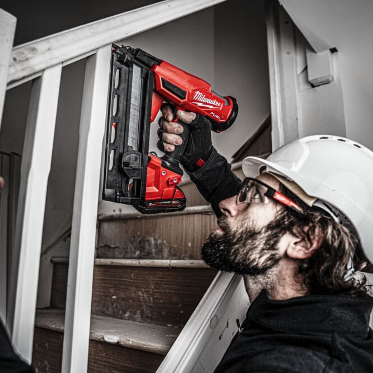 Milwaukee M18FN16GA-0 18V Brushless 16G Angled Finish Nailer Body Only 4933499154