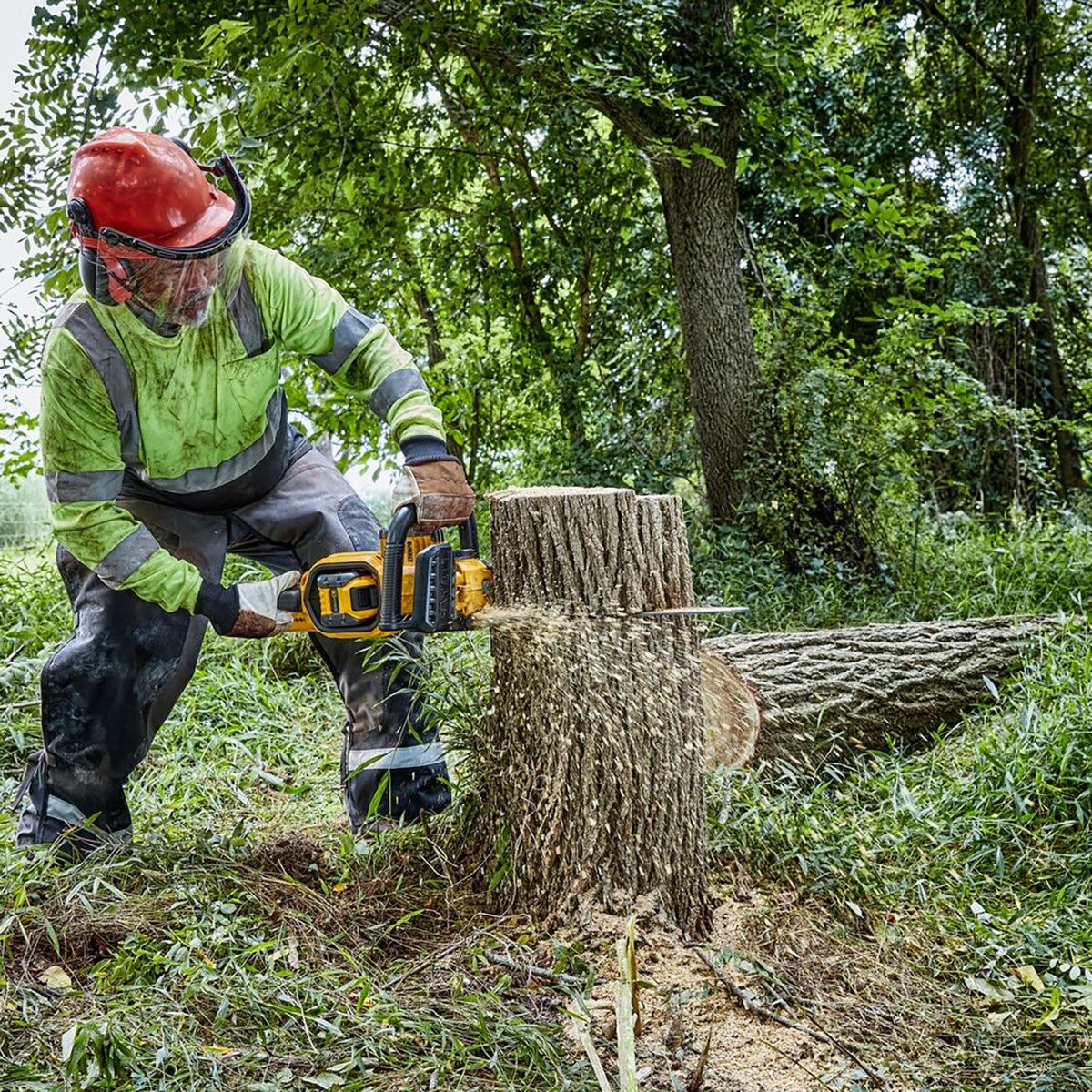 Dewalt DCMCS574N-XJ 54V XR Flexvolt Brushless 45cm Chainsaw with 1 x 6.0Ah Battery & Charger