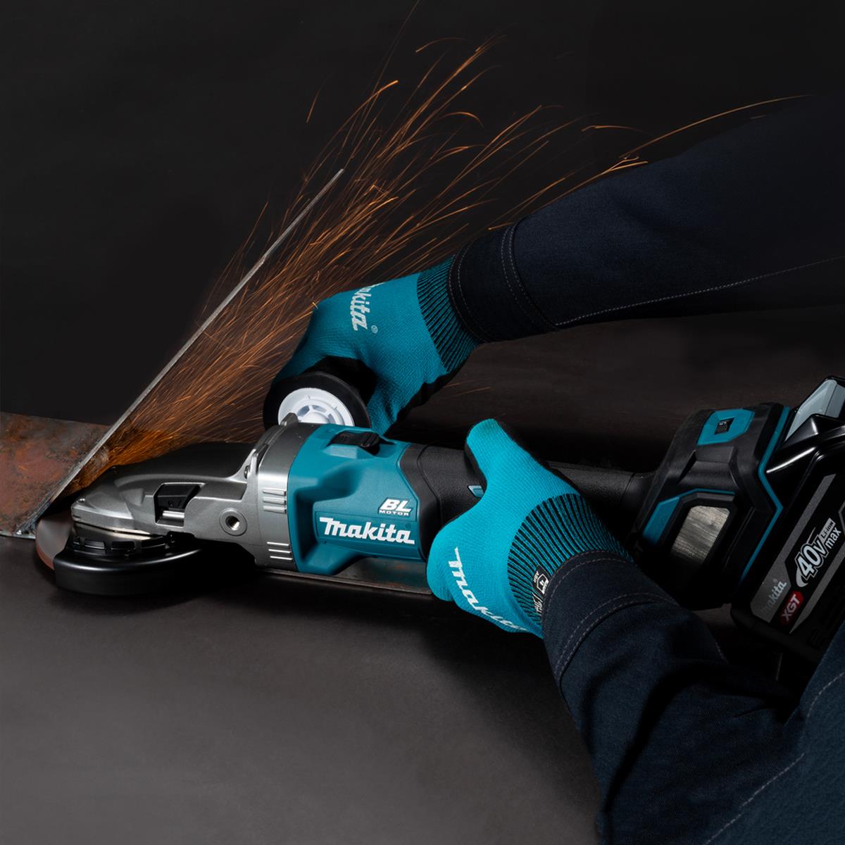 Makita GA055GZ01 40V Max XGT 125mm Brushless Flat-head Angle Grinder Body Only With Makpac Case