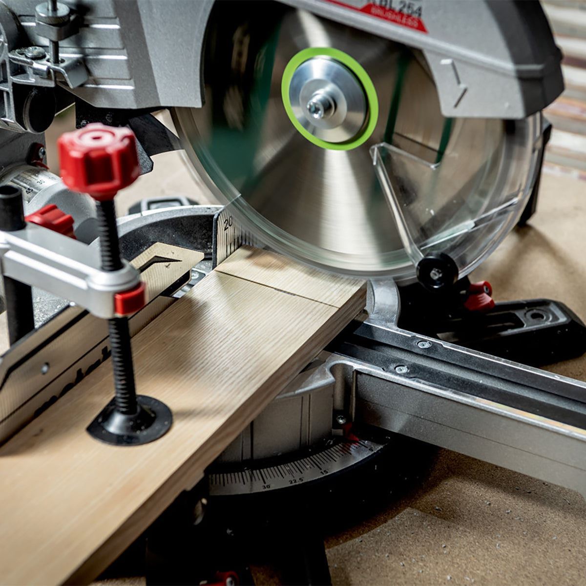 Metabo KGS 18 LTX BL 216 18V 216mm Brushless Mitre Saw with 1 x 8.0Ah Battery & Charger