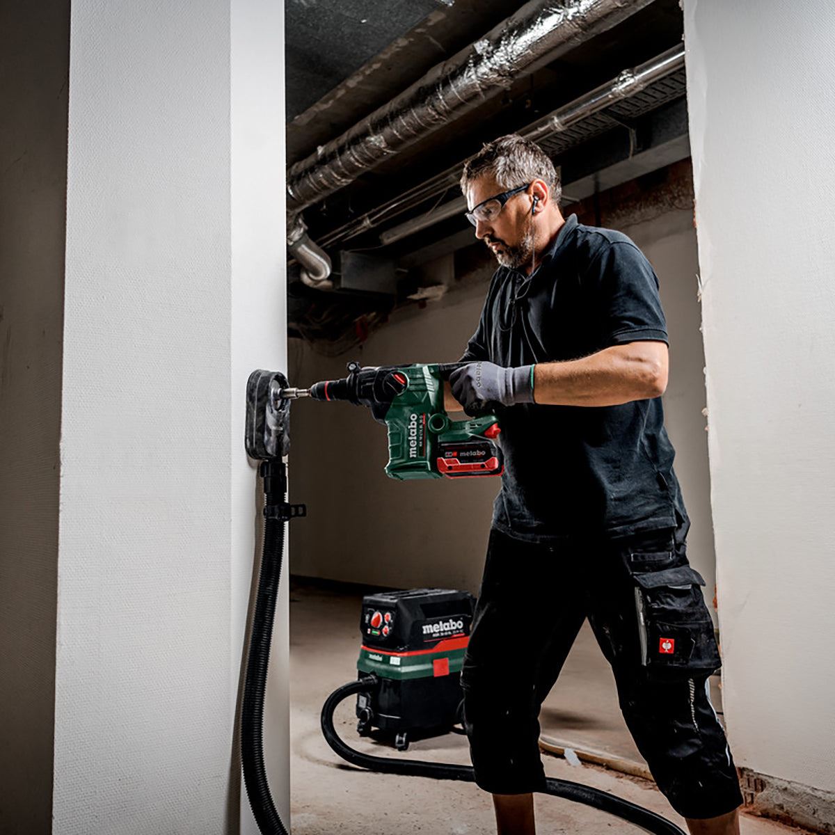 Metabo KH 18 LTX BL 35 Q 18V Brushless 3 Mode SDS+ Rotary Hammer Drill with 1 x 4.0Ah Battery Charger & Metabox