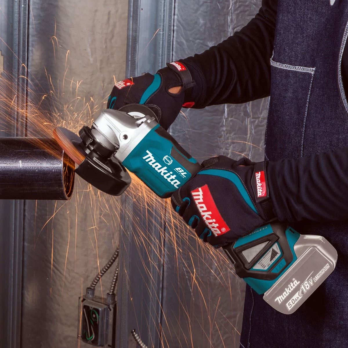Makita DGA517Z 18V LXT Brushless 125mm Angle Grinder with 1 x 6.0Ah Battery & Charger