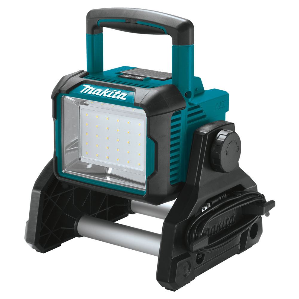 Makita DML811/2 14.4V - 18V LXT Li-ion Cordless LED Worklight with 1 x 6.0Ah Battery & Charger