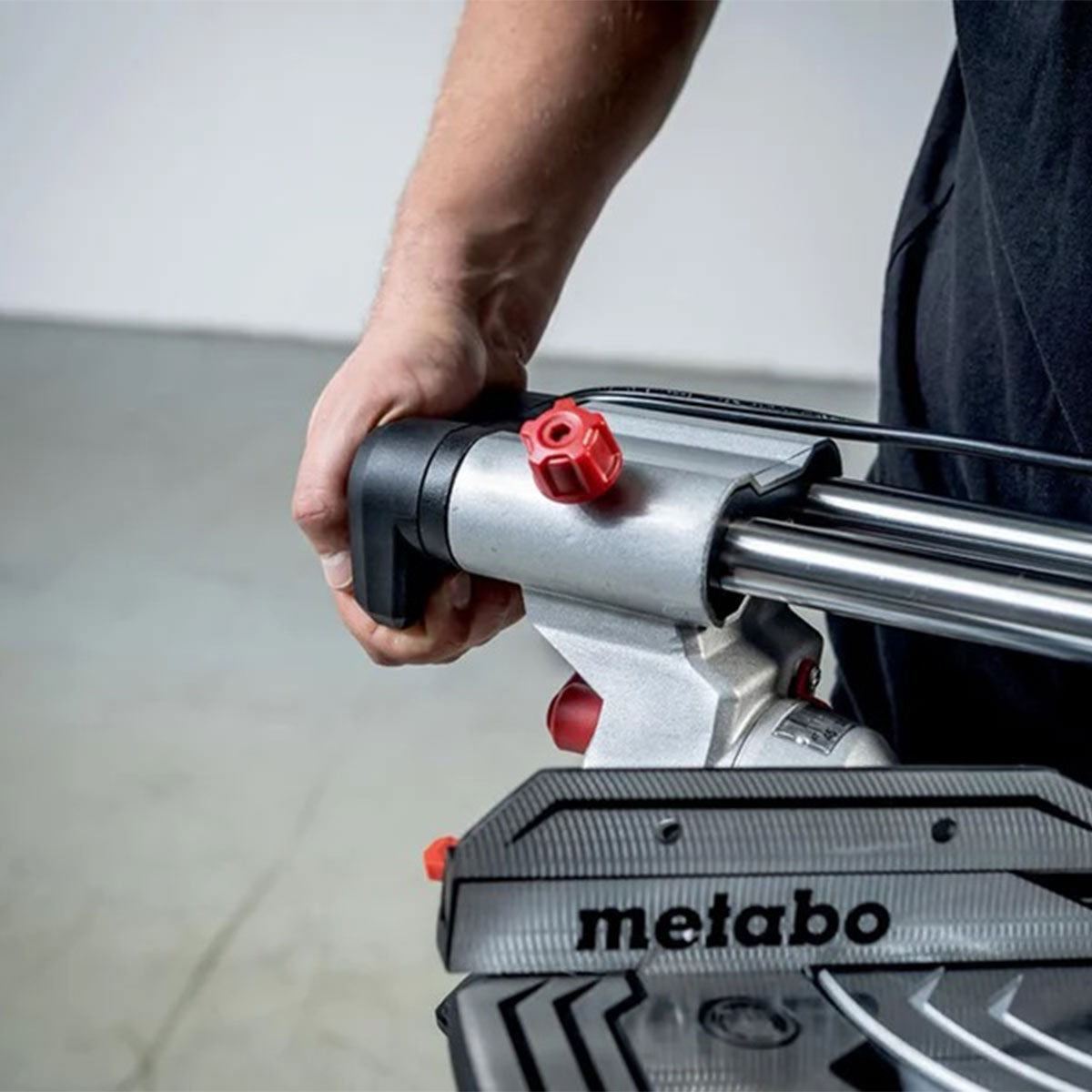 Metabo KGS 216 M 216mm Single Bevel Sliding Mitre Saw with Sliding Function 110V/1500W 613216390 Item Condition Seller Refurbished