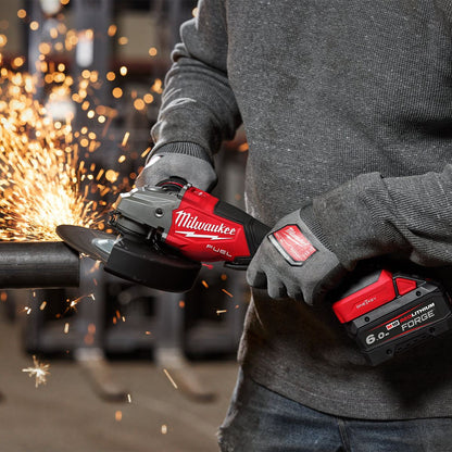 Milwaukee M18FHSAGO180VXPDB2-0X 18V M18 Angle Grinder with 1 x 5.0Ah Battery Charger & Case