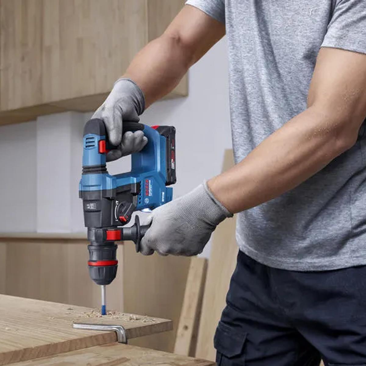 Bosch GBH 18V-18 X Brushless 18V SDS+ Rotary Hammer Drill with 1 x 5.0Ah Battery & Charger