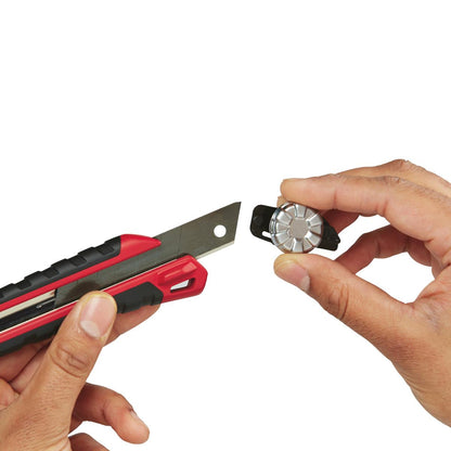 Milwaukee 18mm Snap Knife Replacement Blades Pack of 10 4932480107