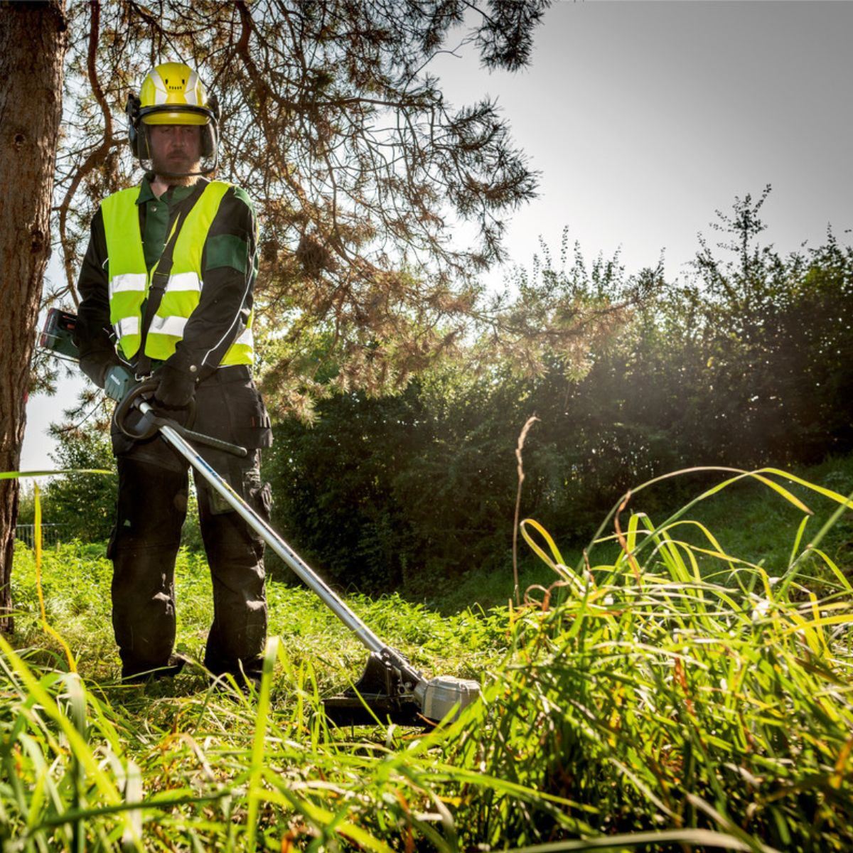 Metabo FSD 36-18 LTX BL 40 36V Brushless 40cm Grass Trimmer with 2 x 2.0Ah Battery & Charger