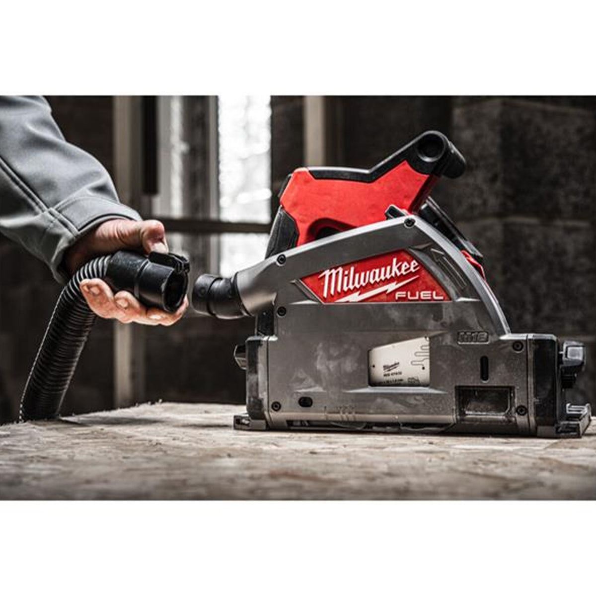 Milwaukee M18FPS55-552PEB 18V 165mm Fuel Brushless Plunge Saw with 2 x 5.5Ah Battery & Guide Rail Kit