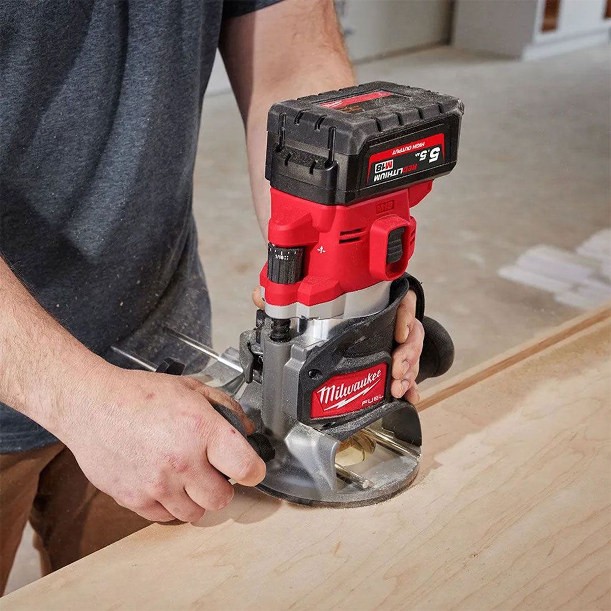 Milwaukee M18FR12KIT 18V Fuel Brushless 1/2" Router Cutter with 12 Piece Cutter Set & Case