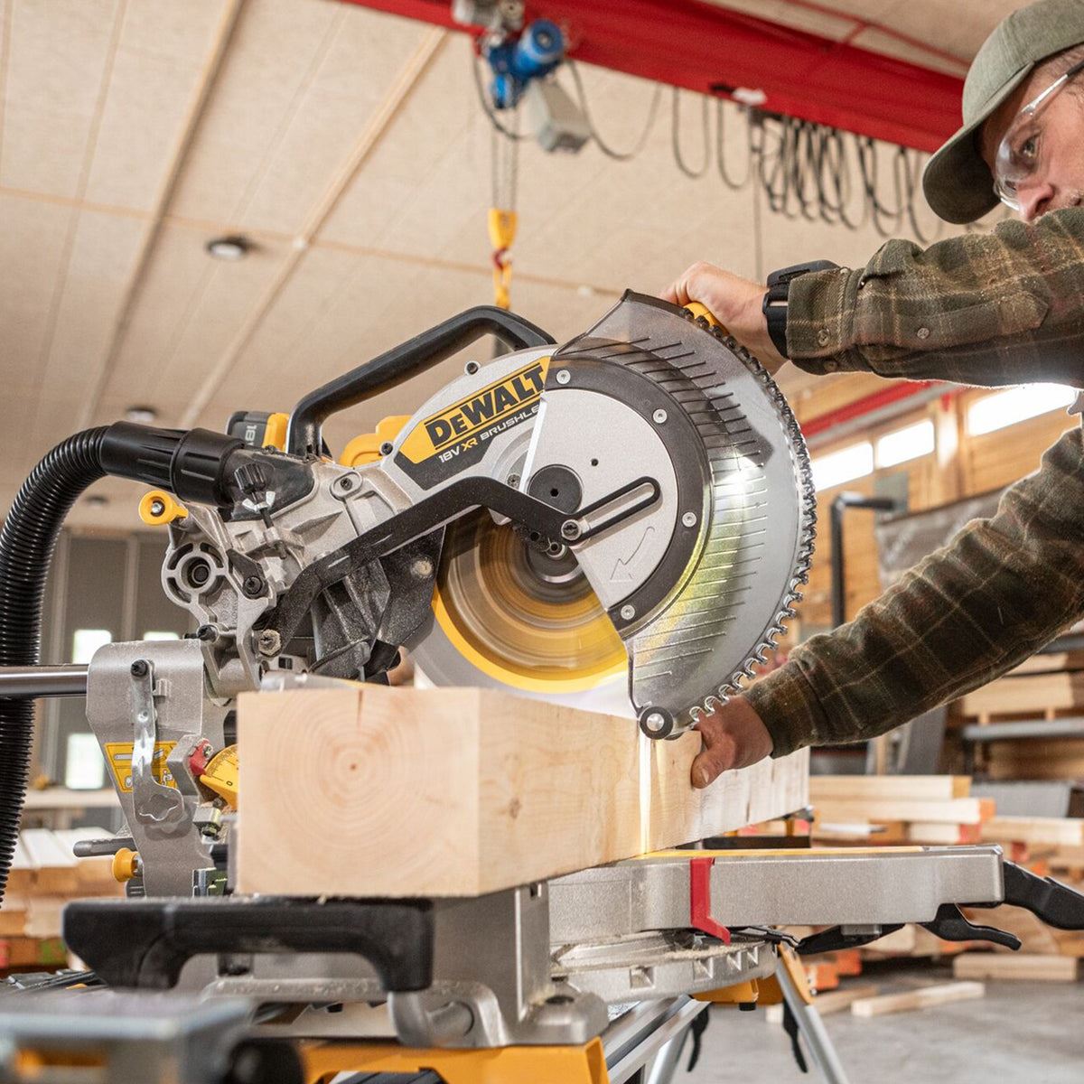 DeWalt DCS782N-XJ 18V XR Brushless 305mm Double Bevel Slide Mitre Saw Body Only