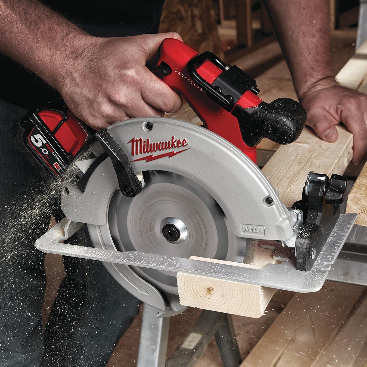 Milwaukee M18BLCS66-0 18V Brushless 190mm Circular Saw with 2 x 5.0Ah Battery & Charger