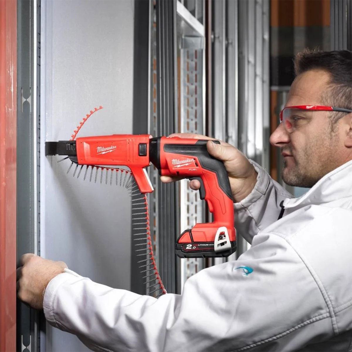 Milwaukee M18FSGC-202X 18V Fuel Brushless Screw Gun with 2 x 2.0Ah Battery Charger & Case 4933459200