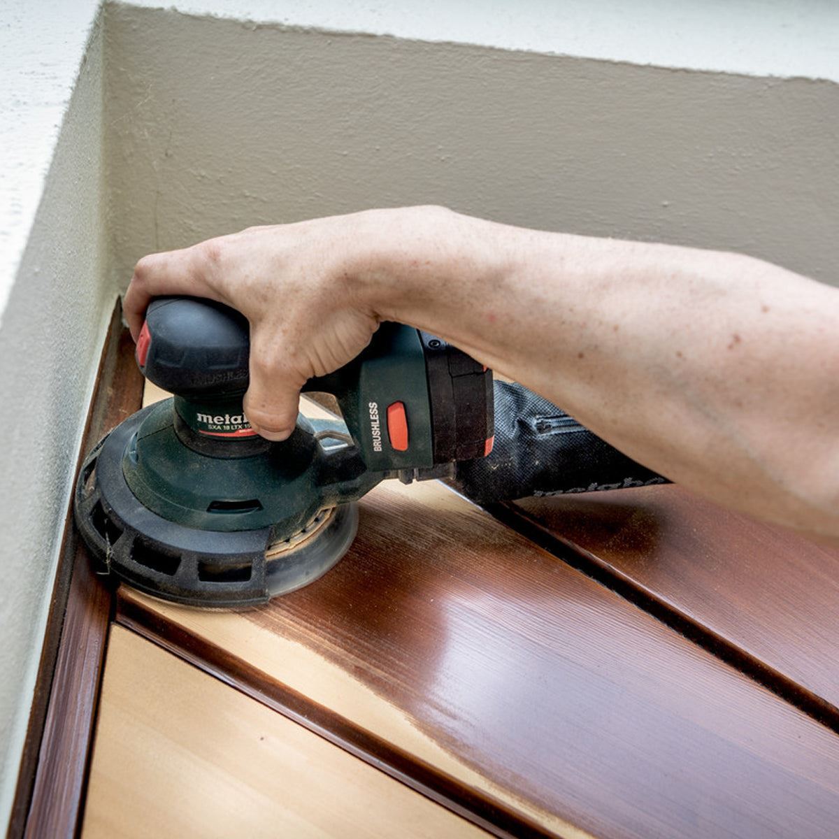 Metabo SXA 18 LTX 150 BL 18V Brushless 150mm Random Orbital Sander with 1 x 8.0Ah Battery Charger & Metabox
