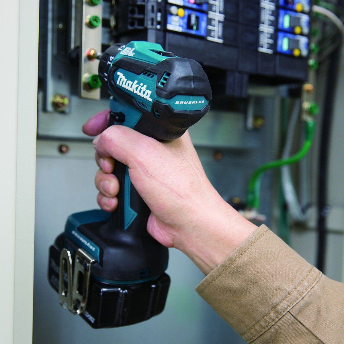 Makita DDF083Z 18V LXT Brushless Drill Driver with 1 x 3.0Ah Battery & Charger