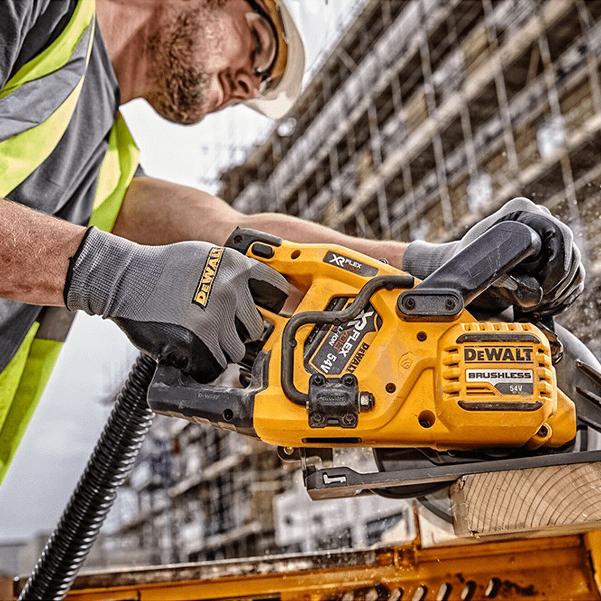 Dewalt DCS577N 54V XR FLEXVOLT Brushless Circular Saw with 1 x 9.0Ah Battery & Charger