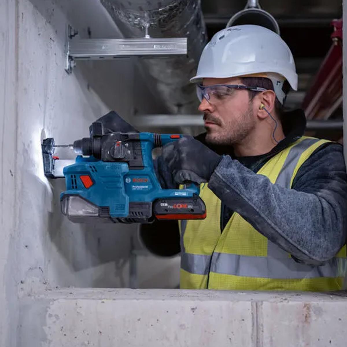 Bosch GBH 18V-22 18V Brushless SDS-Plus Rotary Hammer Drill with 1 x 4.0Ah Battery, Charger & GDE 18V-12 Dust Extractor Attachment