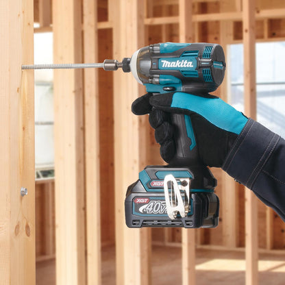Makita TD004GZ01 40V Max XGT Brushless Impact Driver with 1 x 2.5Ah Battery Charger & Case