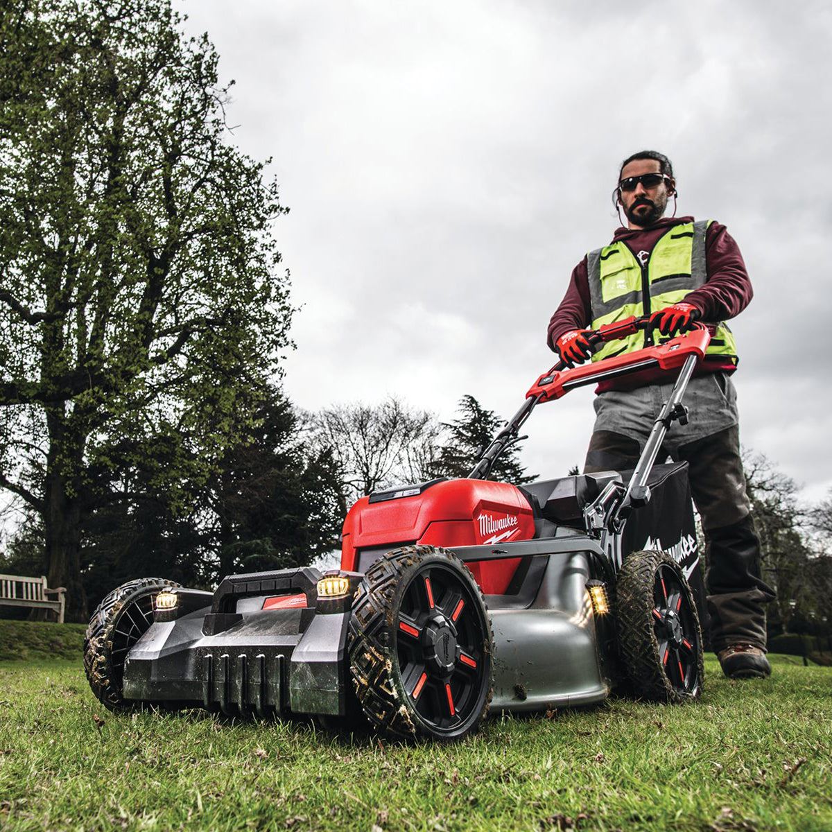 Milwaukee M18F2LM53 36V FUEL Brushless 53cm Self Propelled Lawn Mower with 2 x 8.0Ah Battery & Charger