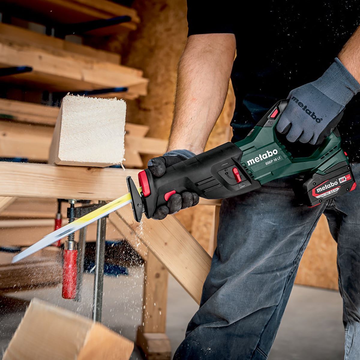 Metabo SSEP 18 LT 18V Sabre Saw with 1 x 8.0Ah Battery Charger & Metabox