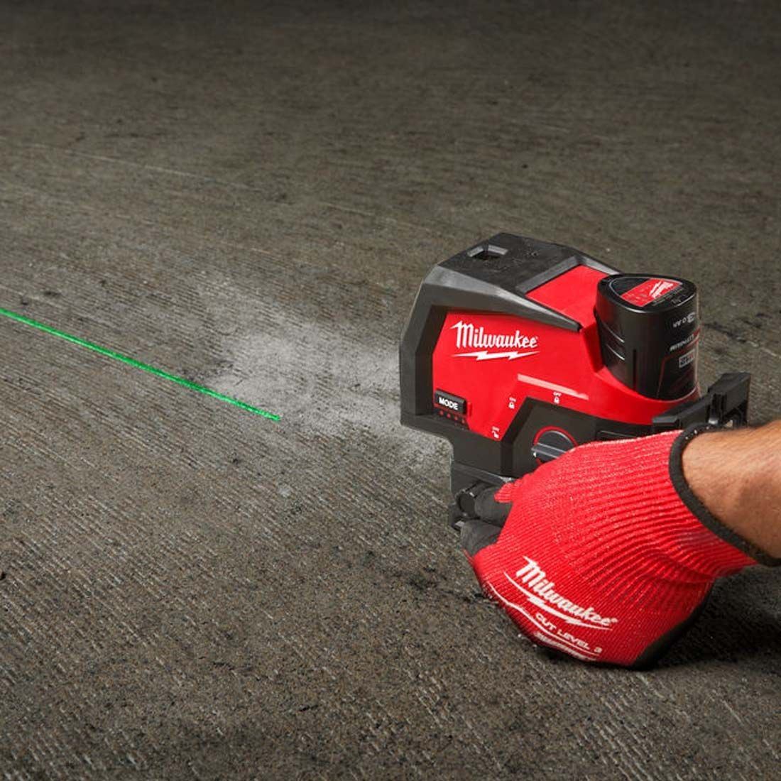 Milwaukee M12CLLP-0 12V Green Cross Line 2 Plane Laser 360° with Case 4933478101