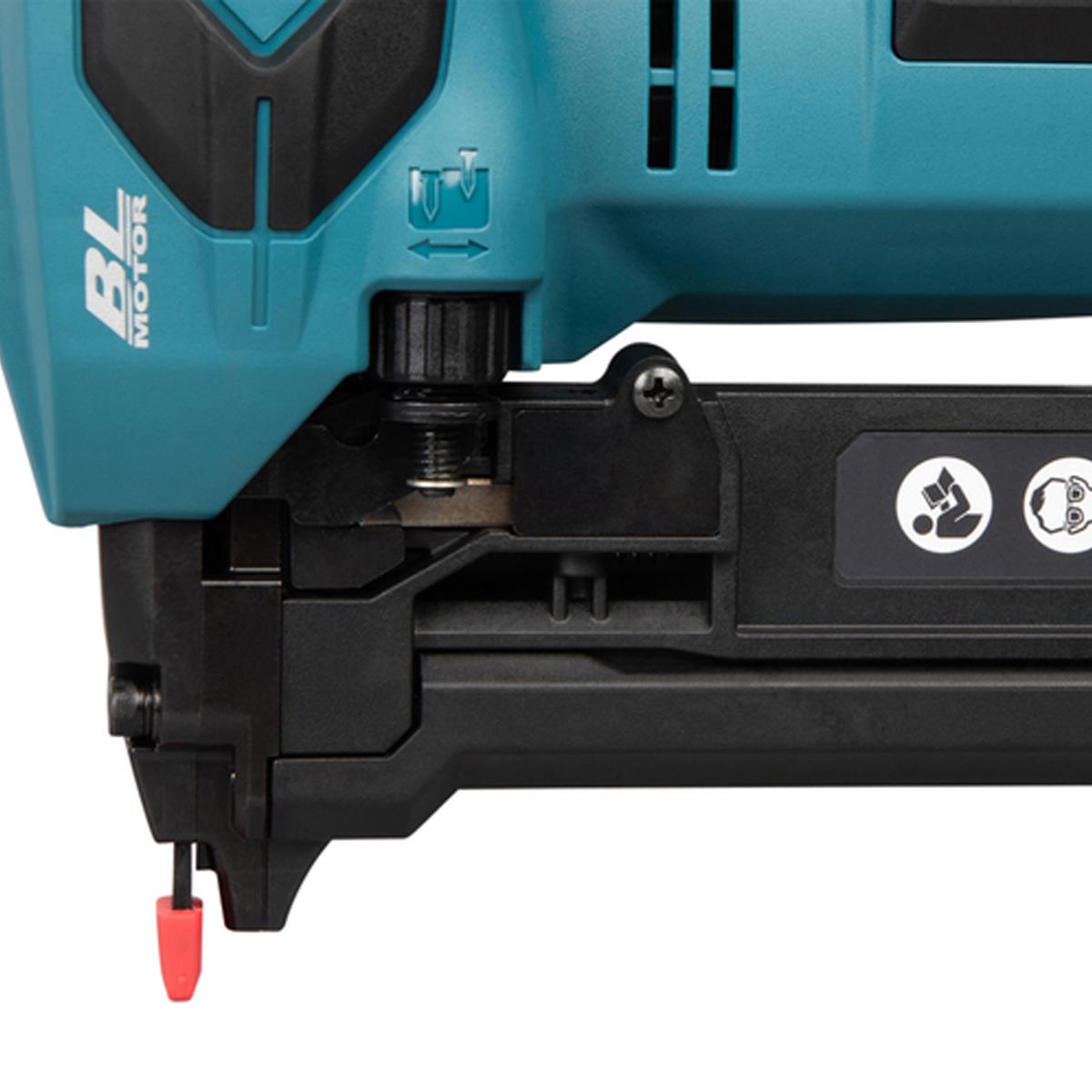 Makita DST630Z 18V LXT Brushless 18G Narrow Crown Stapler with 1 x 9.0Ah Battery & Charger