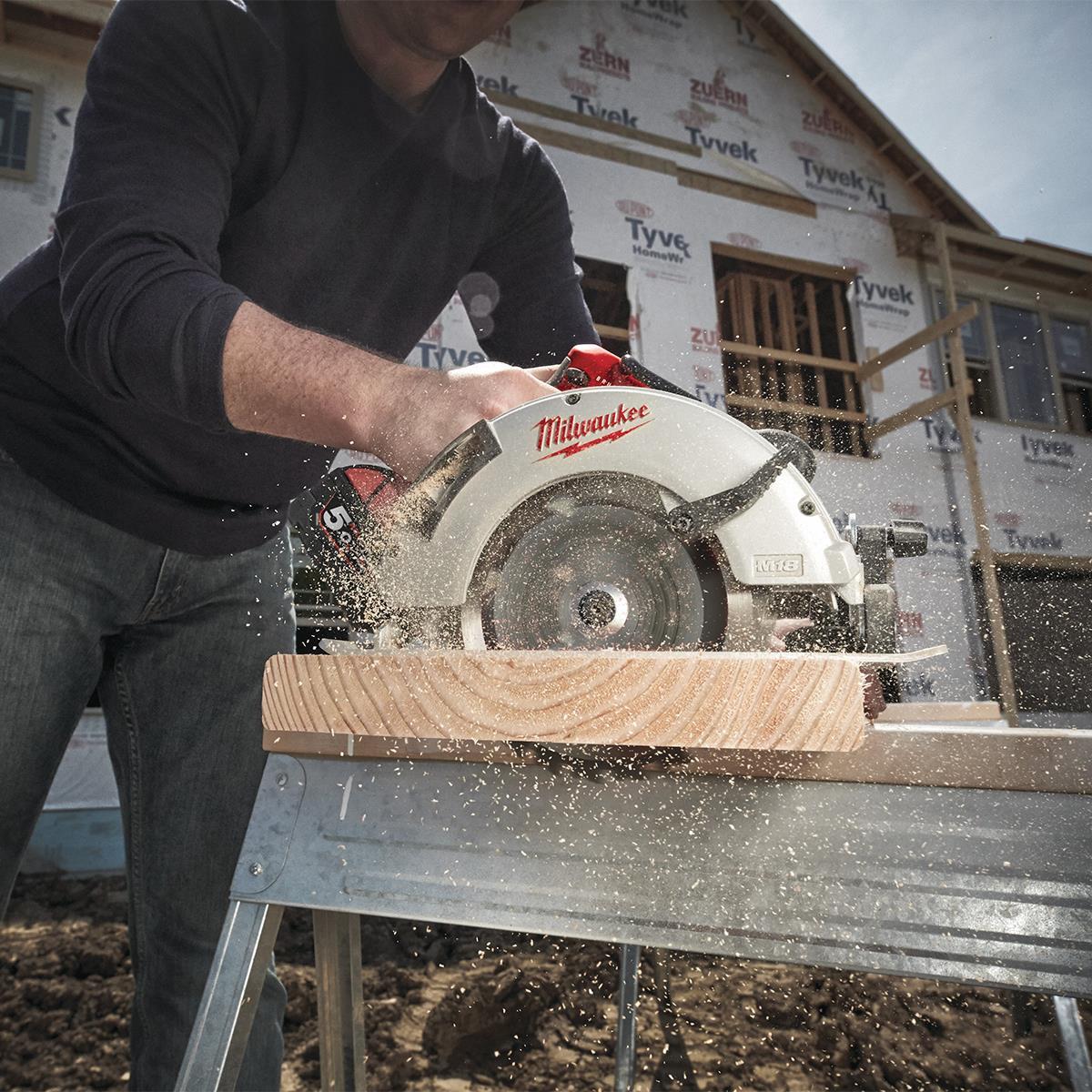 Milwaukee M18BLCS66-0 18V Brushless 190mm Circular Saw with 1 x 5.0Ah Battery & Charger