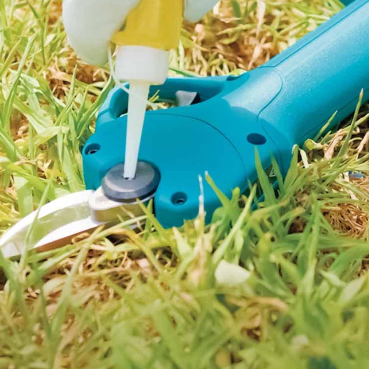 Makita DUP181Z 18V LXT Brushless Pruning Shears With 1 x 5.0Ah Battery & Charger