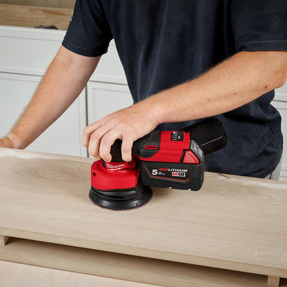 Milwaukee M18FROS125-0X 18V M18 Brushless Random Orbital Sander with 1 x 8.0Ah Battery Charger & Case