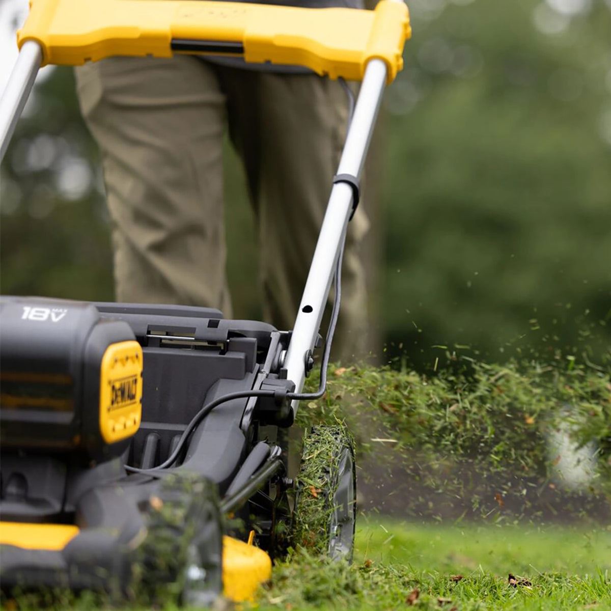 Dewalt DCMWSP156N-XJ 36V Brushless Self-Propelled Lawn Mower with 2 x 9.0Ah Battery & Charger