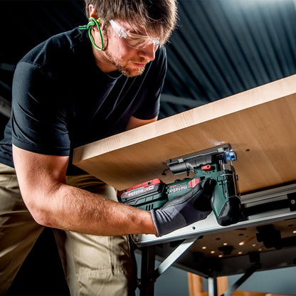 Metabo ST 18 LT 130 BL 18V Brushless Jigsaw with 1 x 4.0Ah Battery Charger & Metabox