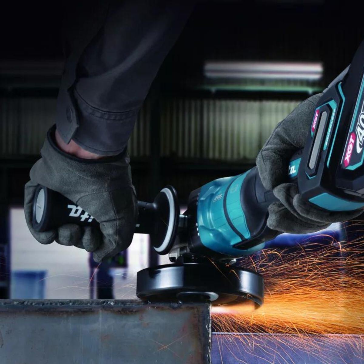 Makita GA050GZ01 40Vmax XGT Brushless 125mm/5" Angle Grinder With Case