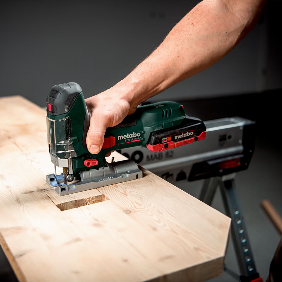 Metabo ST 18 LT 130 BL 18V Brushless Jigsaw with 1 x 4.0Ah Battery Charger & Metabox