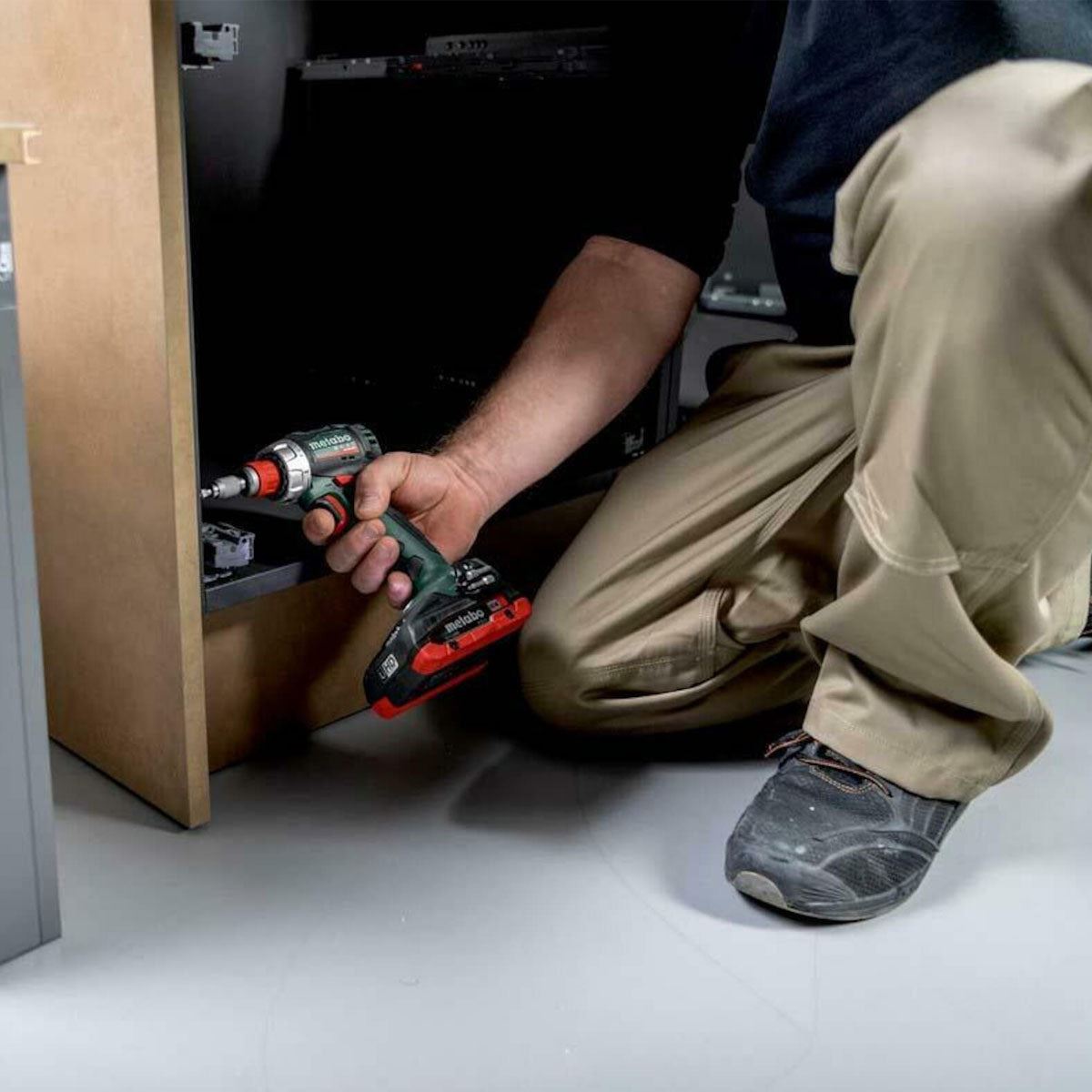 Metabo BS 18 L BL Q 18V Brushless Drill Driver with 2 x 2.0Ah Battery Charger & Case