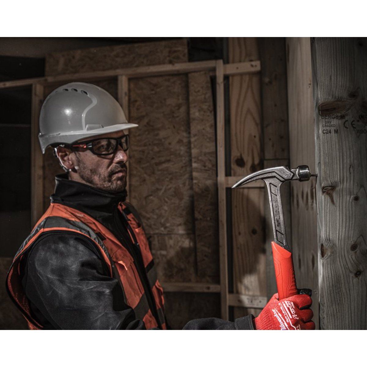 Milwaukee 20OZ / 570G Steel Curved Claw Hammer 4932478656