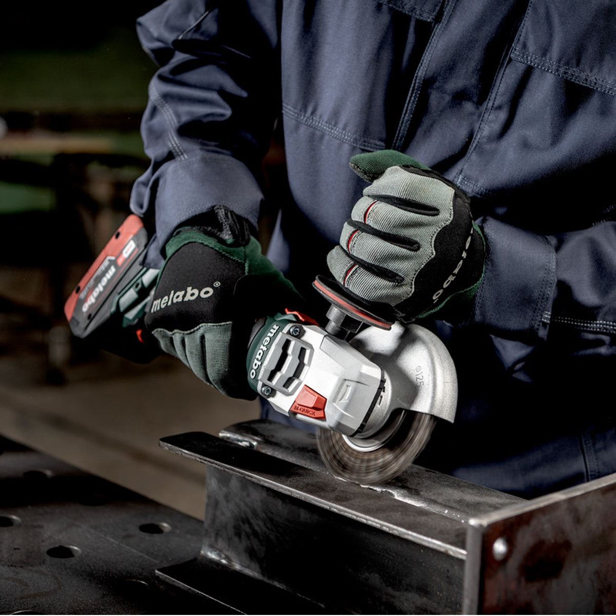 Metabo WB 18 LT BL 11-125 18V Brushless Angle Grinder with 1 x 8.0Ah Battery Charger & Case